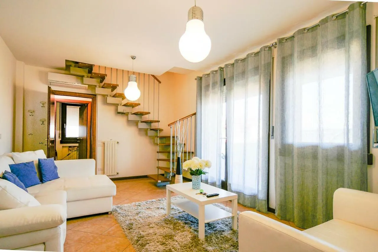 Attico Fiera Verona 0*,